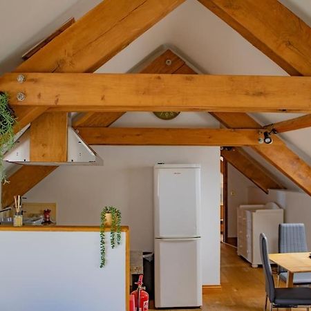 The Granary Appartement Barbrook Buitenkant foto