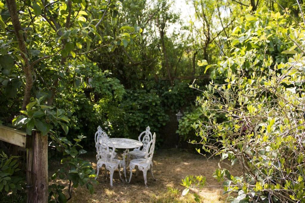 The Granary Appartement Barbrook Buitenkant foto