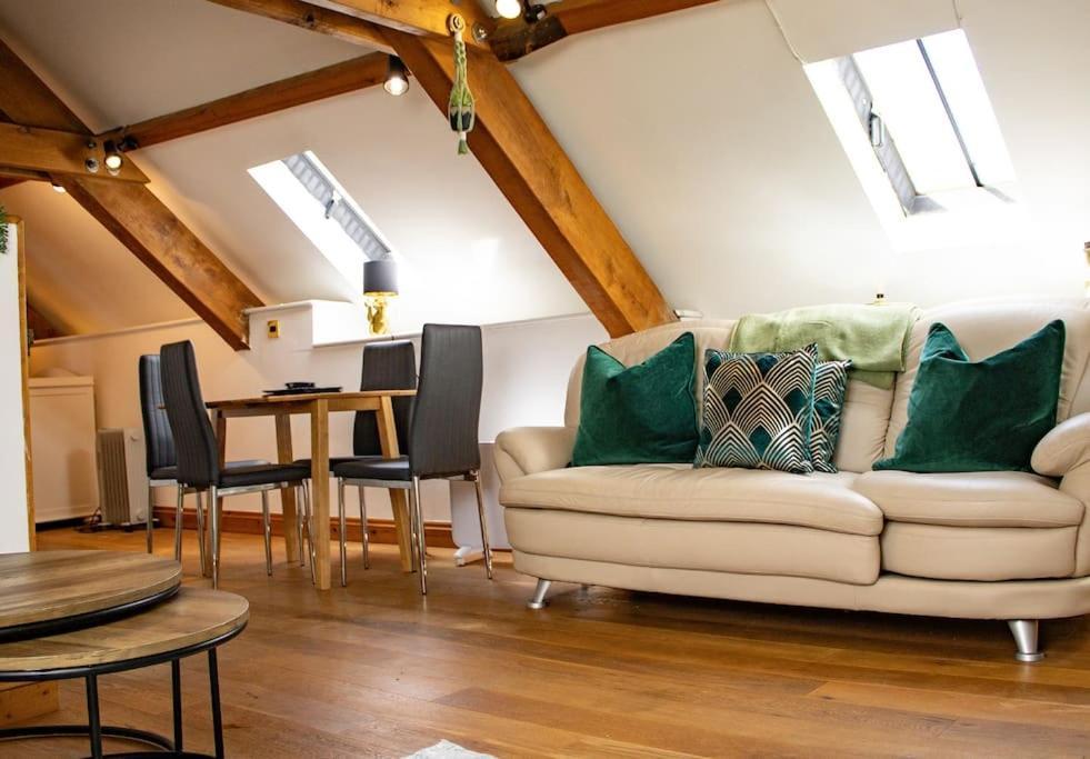 The Granary Appartement Barbrook Buitenkant foto